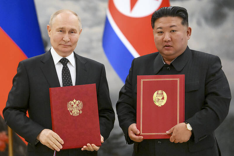 金正恩力挺俄罗斯:朝鲜参战是保卫兄弟国家,美若挑衅照打(组图) - 1