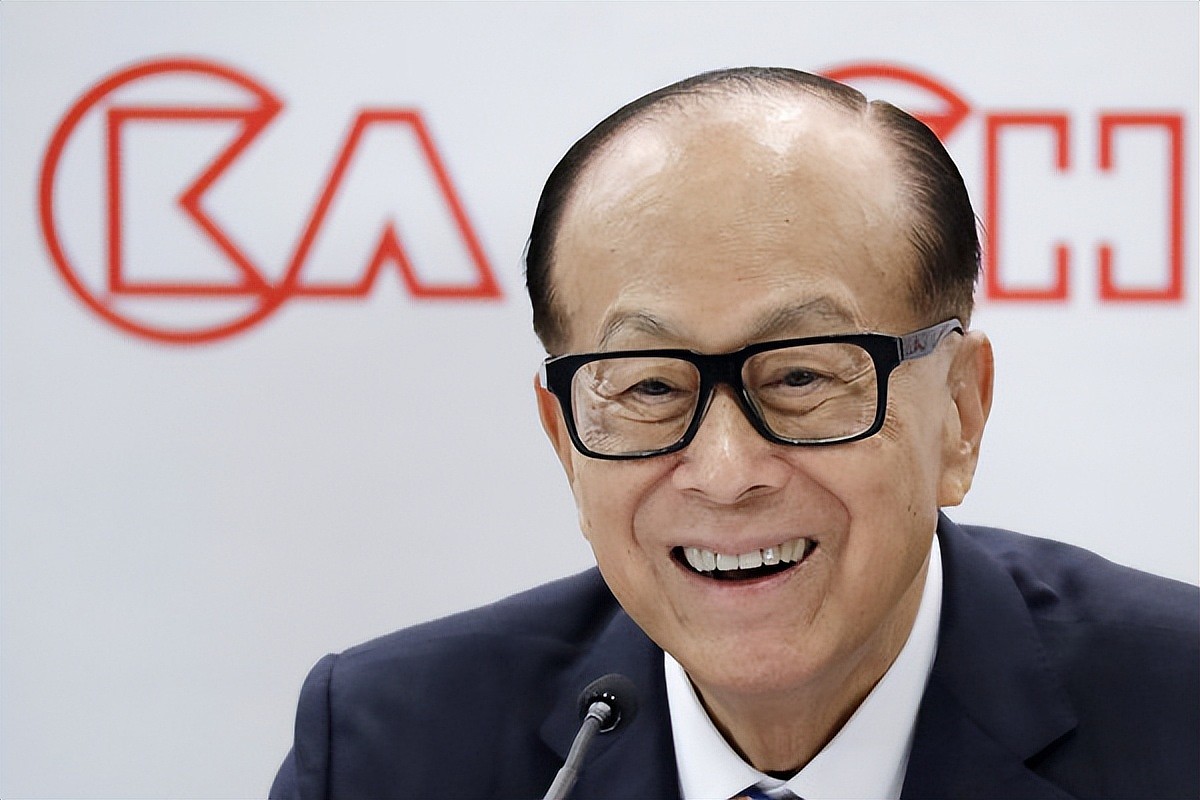 李嘉诚现身五月天演唱会!记者问他有关出售港口业务,工作人员回应(视频/组图) - 10