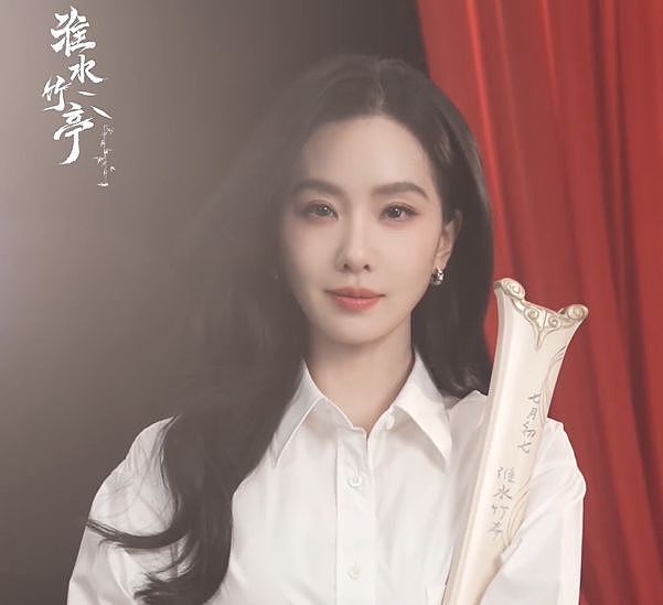 85花遇上母亲节！赵丽颖唐嫣收到外界祝福，杨幂被前公公送上热搜（组图） - 17