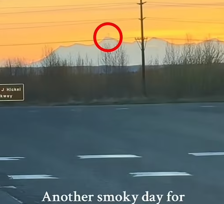 拉响警报！连震28次，火山喷发倒数，30万人封窗囤粮！恐全城被灰埋（组图） - 4