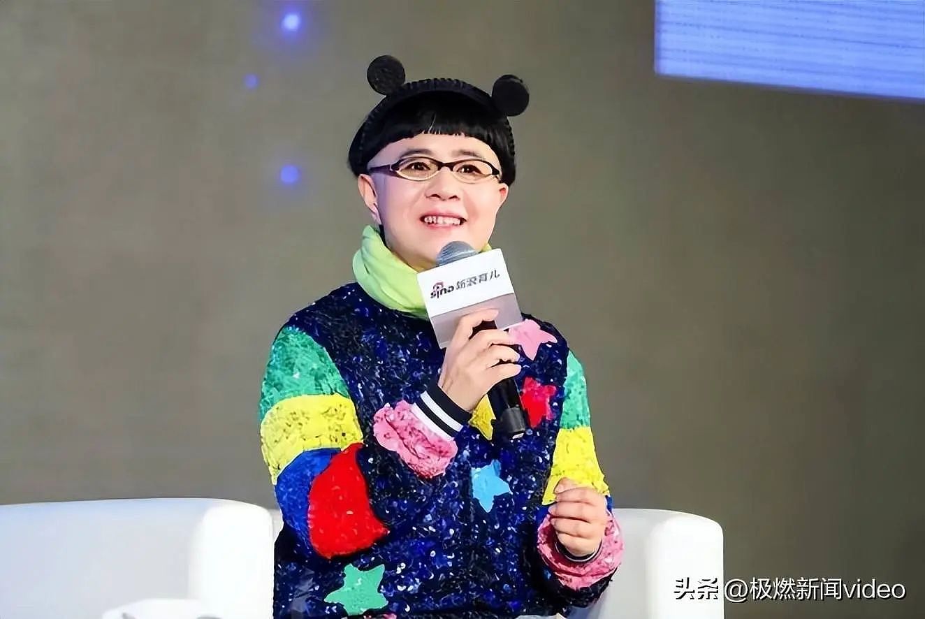 前央视“名嘴”王宁被曝日本做大血净！61岁脸色发暗，疑肾脏有问题（组图） - 4
