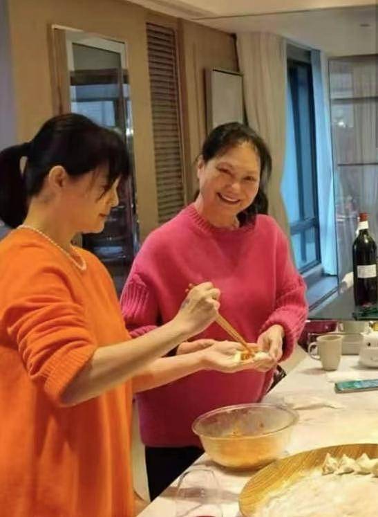 S妈母亲节晒全家福，大S具俊晔为小玥儿庆生...（组图） - 10