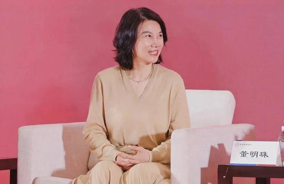 孟羽童透露明年将出国留学，否认与董明珠“互撕”（图） - 6