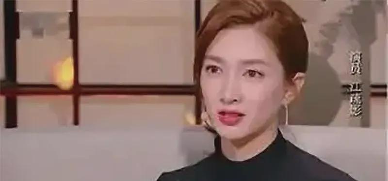 曝江疏影国外藏私生子后续：幕后多位大佬被扒，本人首露面一脸愁容（组图） - 5