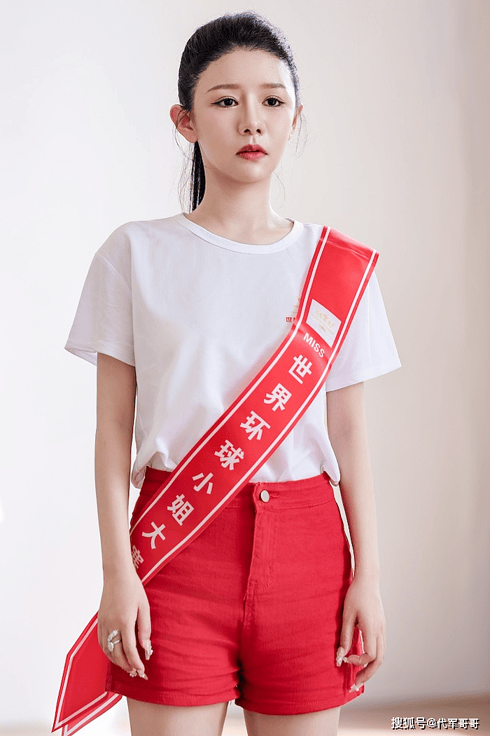 28岁环球小姐李思萱被抓,获刑240天,她到底干了啥?(组图) - 6
