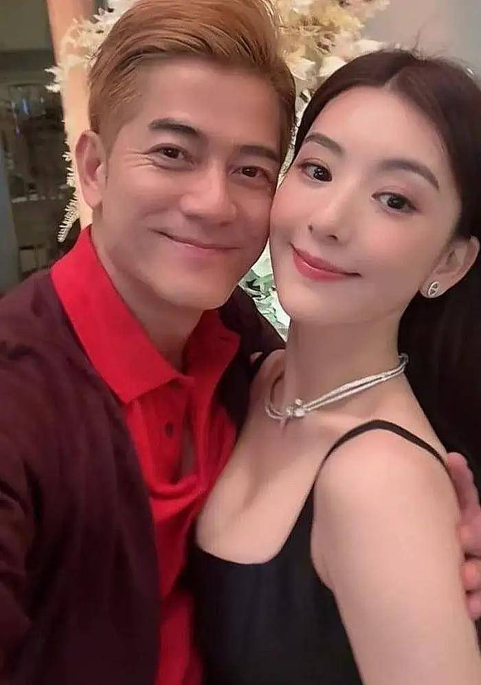 59岁郭富城陪岳母过母亲节，方媛被女儿亲吻...（组图） - 19