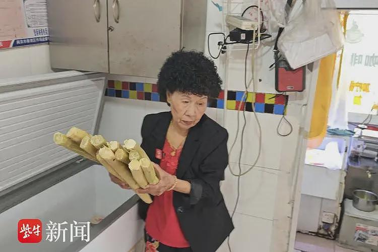 南京“10元手冲咖啡”阿姨爆火一年后现状：拒绝10多家商业合作，独自守店不愿麻烦女儿（组图） - 1