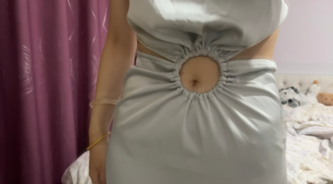 【爆笑】奚梦瑶何猷君参加婚礼，本以为这张脸已经够炸了，没想到网友说：一个当伴娘一个当花童...（组图） - 7