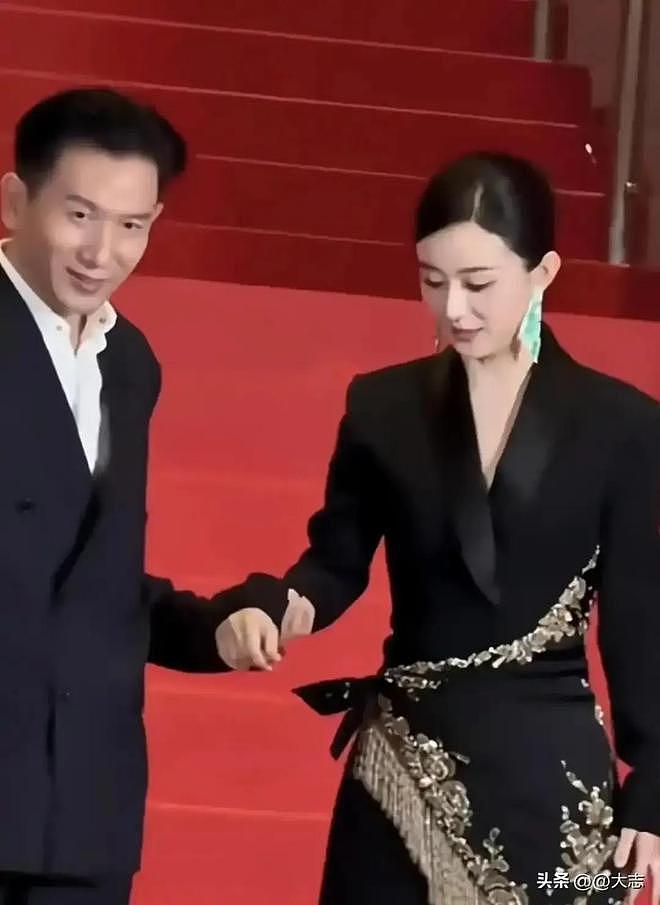 赵丽颖恋爱风波升级!赵德胤情史被扒,跟四搭女演员暧昧多年(组图) - 6