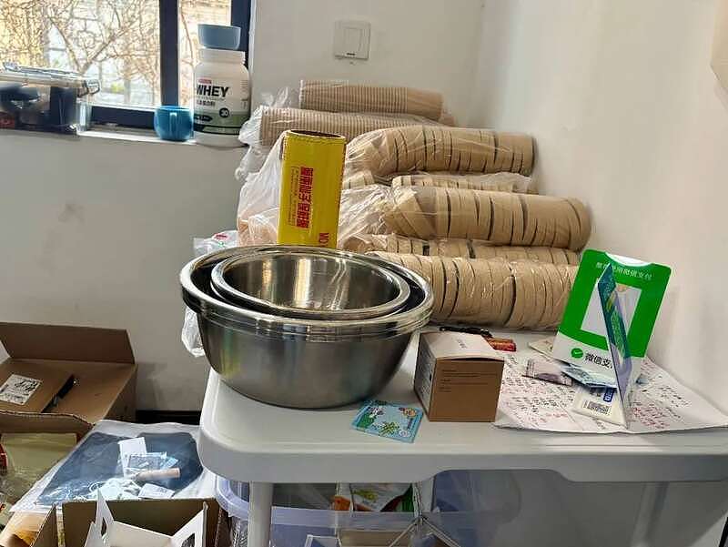 复旦硕士退学摆摊,一场“有计划的爆火”(组图) - 6
