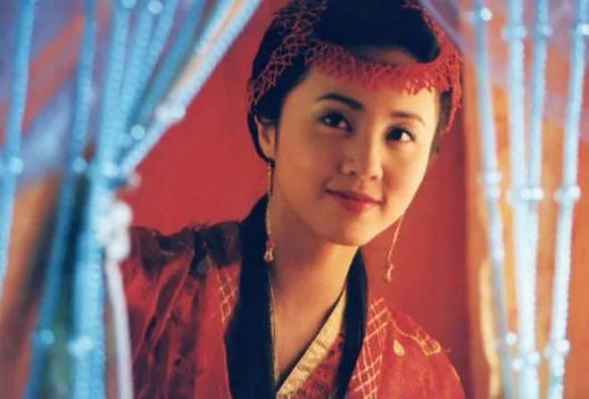 黄多多搭档王一博上热搜，星二代真的自带光环吗？（组图） - 4