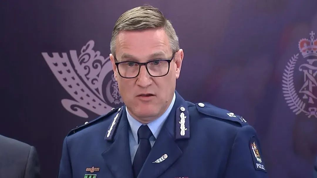 丑闻频发!高官被查,工作电脑现不雅内容;明星政客一夜“装穷,1.5万人在线等,新西兰医疗再被吐槽”(组图) - 6