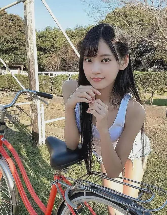 【美女】高颜值女艺人，明眸皓齿，笑容可人，纤纤细腰让人禁不住把玩（组图） - 5