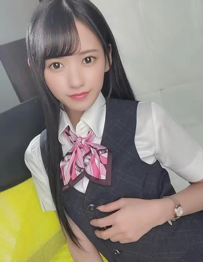 【美女】高颜值女艺人，明眸皓齿，笑容可人，纤纤细腰让人禁不住把玩（组图） - 16