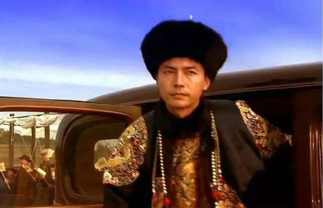溥仪退位后在街上吃烧饼，刚吃下一口大喊：死太监骗了我20年（组图） - 3