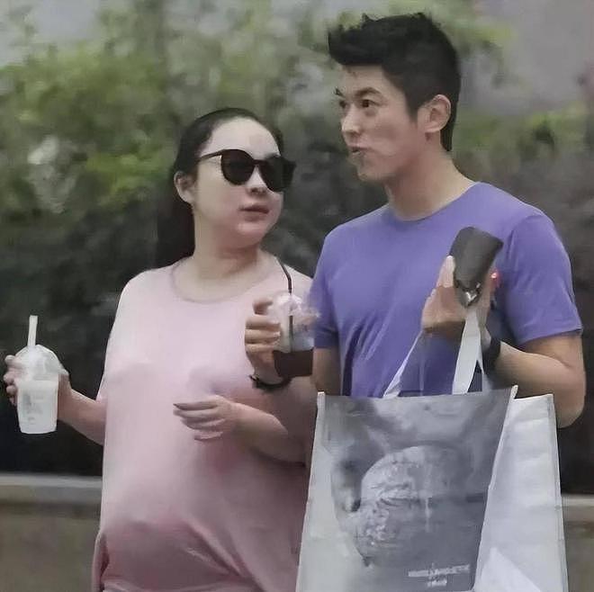 胖成“发面馒头“的霍思燕,44岁还能秀恩爱,黄奕“不甘心“也没办法(组图) - 24