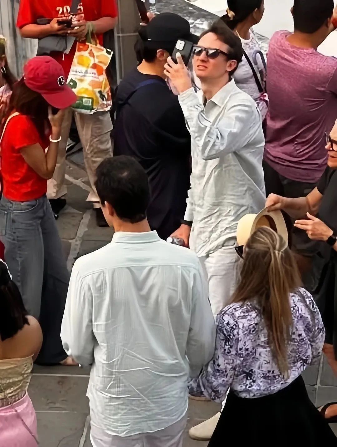 再爆实锤！Lisa与LV三公子真谈了？二人甜蜜互动疯狂发糖！这是要官宣的节奏？（组图） - 11