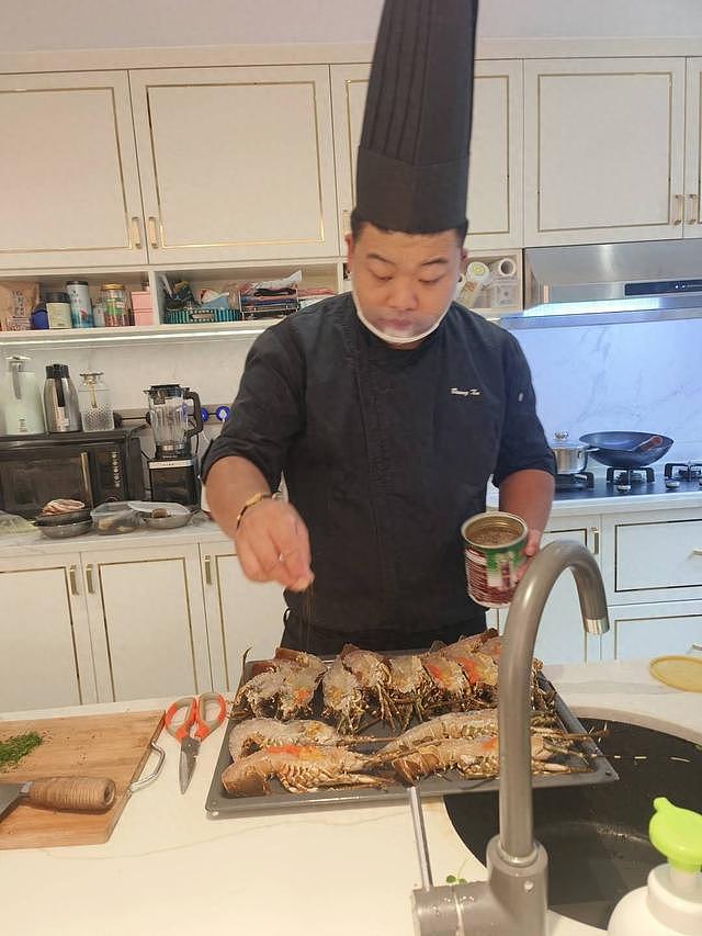 酒店厨师辞职成全职上门私厨:竞争激烈,目前月入数万(组图) - 1