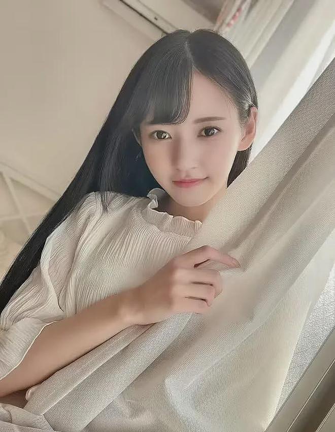 【美女】高颜值女艺人，明眸皓齿，笑容可人，纤纤细腰让人禁不住把玩（组图） - 15