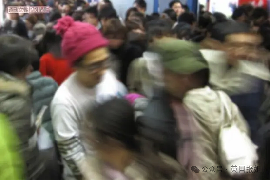 日本“撞人族痴汉”入侵英国?多名女生大白天街上被撞飞:他还发出满意的哼声!(组图) - 2