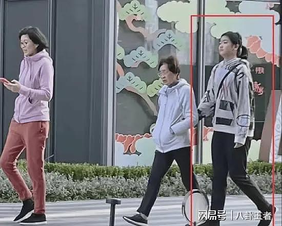 姚明女儿近照曝光!14岁身高近2米,体重近200斤,不打篮球可惜了(组图) - 3