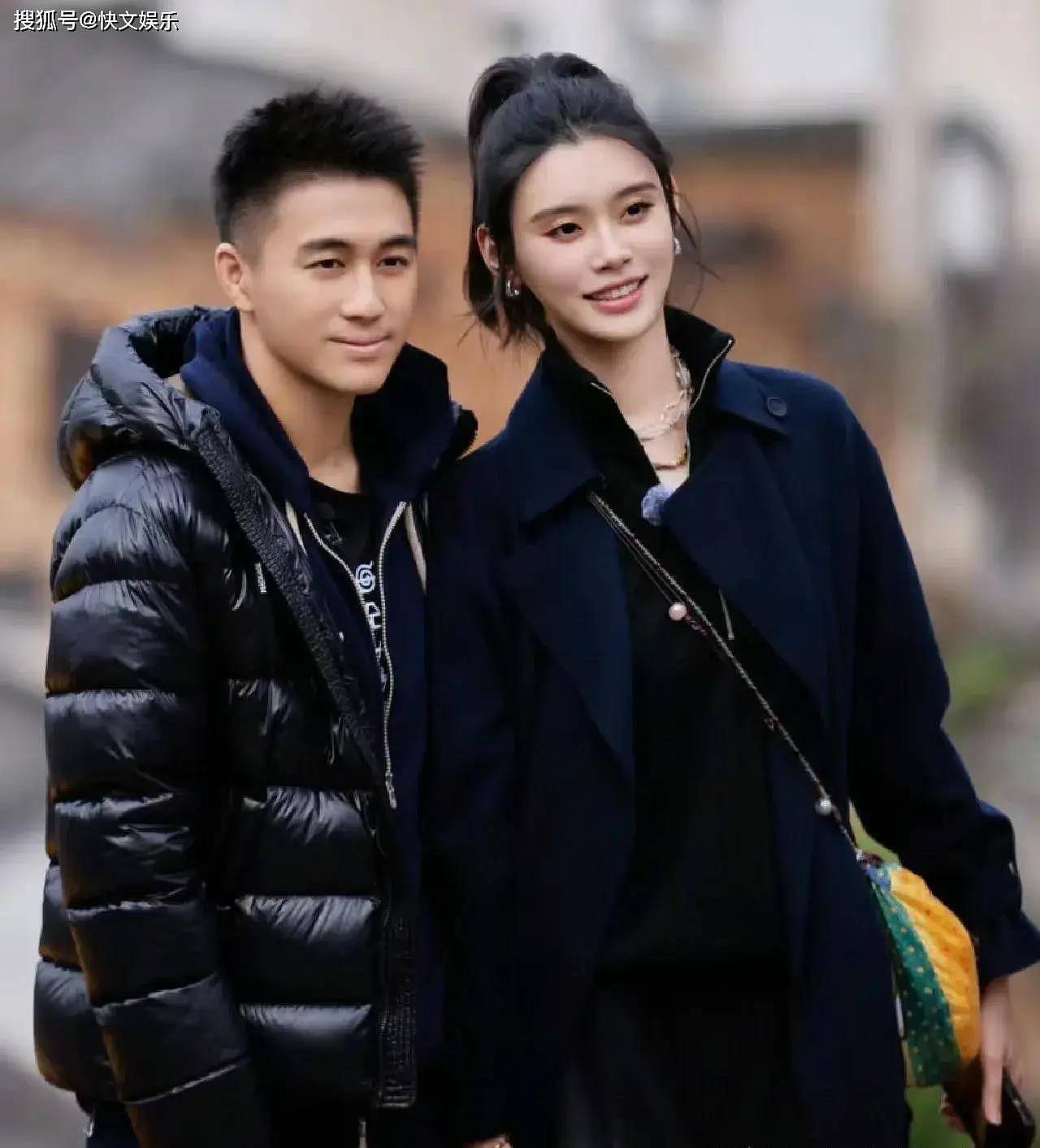 何猷君夫妇出席婚礼，奚梦瑶穿粉色长裙美如画（组图） - 3