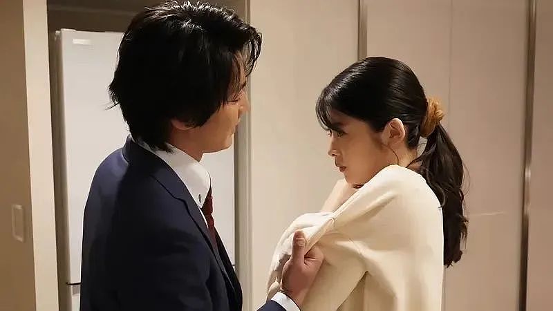 1男2女高调办“三人行”婚礼后，官方回应来了！结局全网哗然（组图） - 9