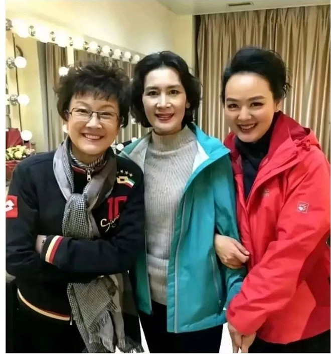 老演员们的罕见旧照，99%的人从未见过（组图） - 17