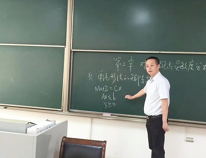 章丽厚：刘强东的老丈人，章泽天的爸（组图） - 11