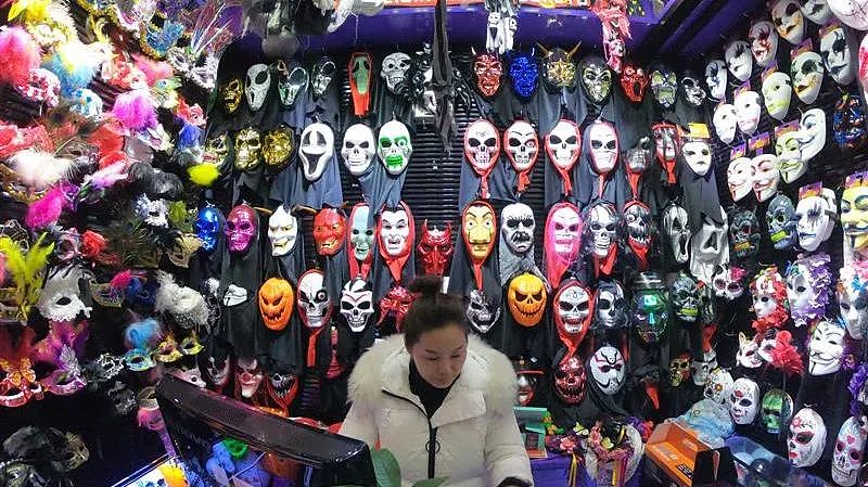 “对方希望我们赶紧发货”！关税解冻催生“抢舱热”，外贸企业开始抢滩90天窗口期（组图） - 1