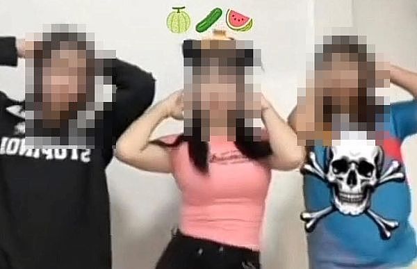 9宝妈拍乱伦片!惊见10岁女帮爸口爱,长女呛:我有阴道自主权(组图) - 3