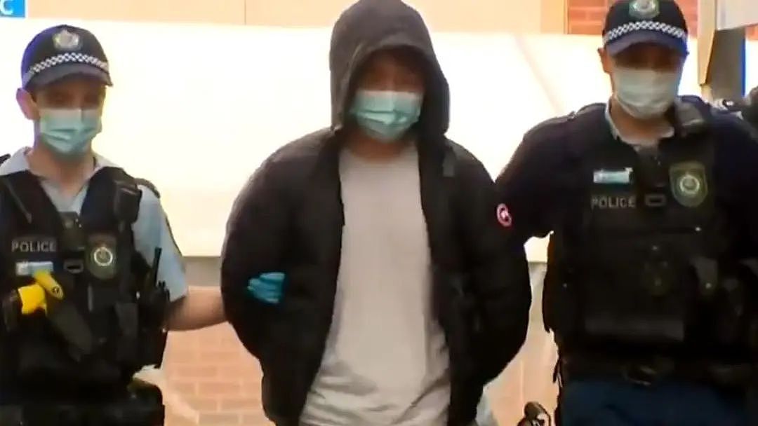 澳洲中国留学生杀害女室友后，假扮死者10个月！受害者母亲崩溃：“一直给我发消息的，不是我女儿”（组图） - 3