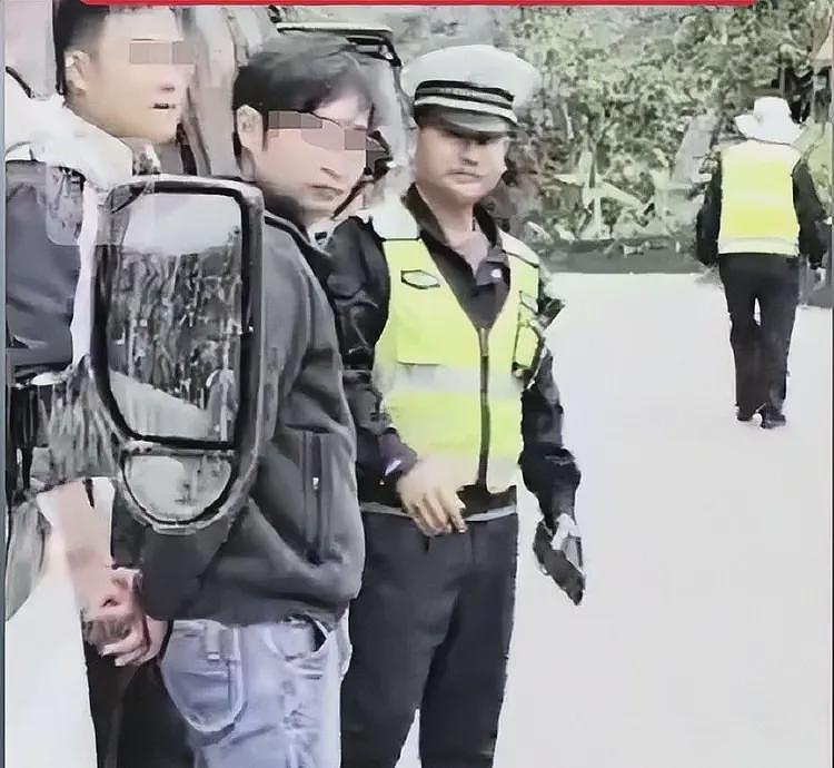 两男一女开救护车旅游后续：博主发声，仅罚200，海南卫健委回应（组图） - 12