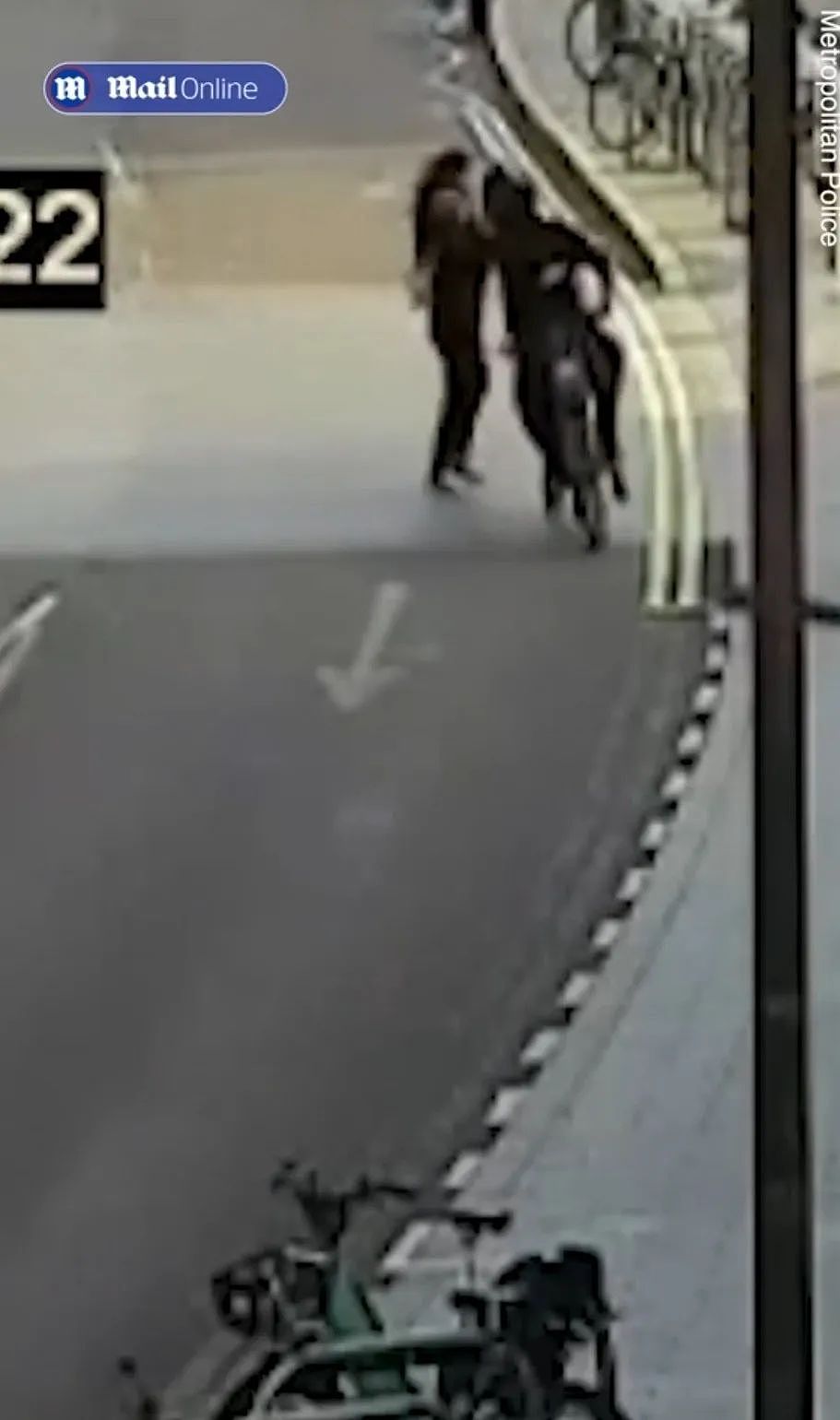 中国留学生伦敦被偷手机，狂追几分钟将贼拿下！英媒：伦敦贼的现世报来了（组图） - 21