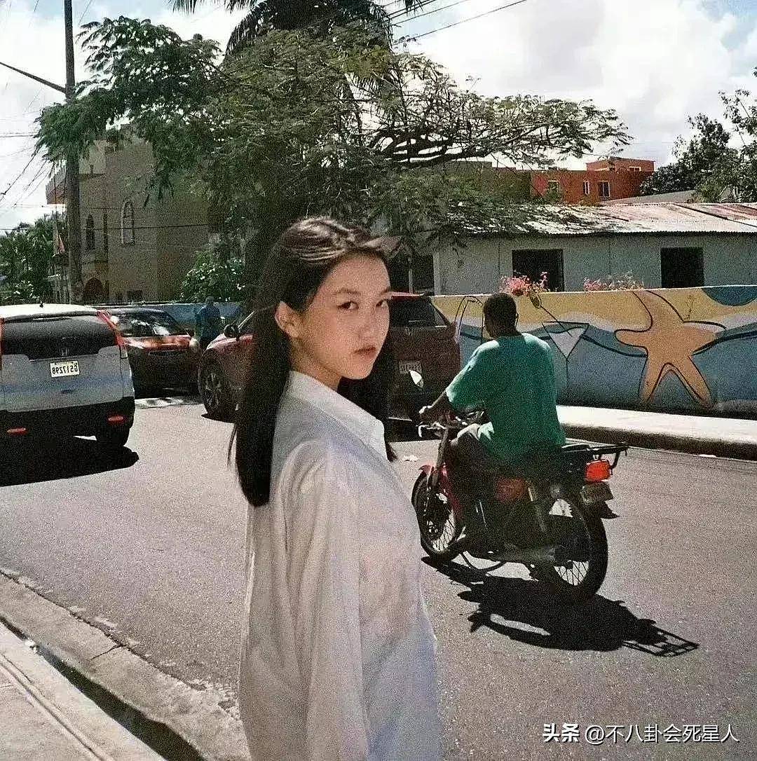 19岁李嫣素颜曝光很惊艳，身高近1米7身材火辣，气质十足名媛千金（组图） - 7