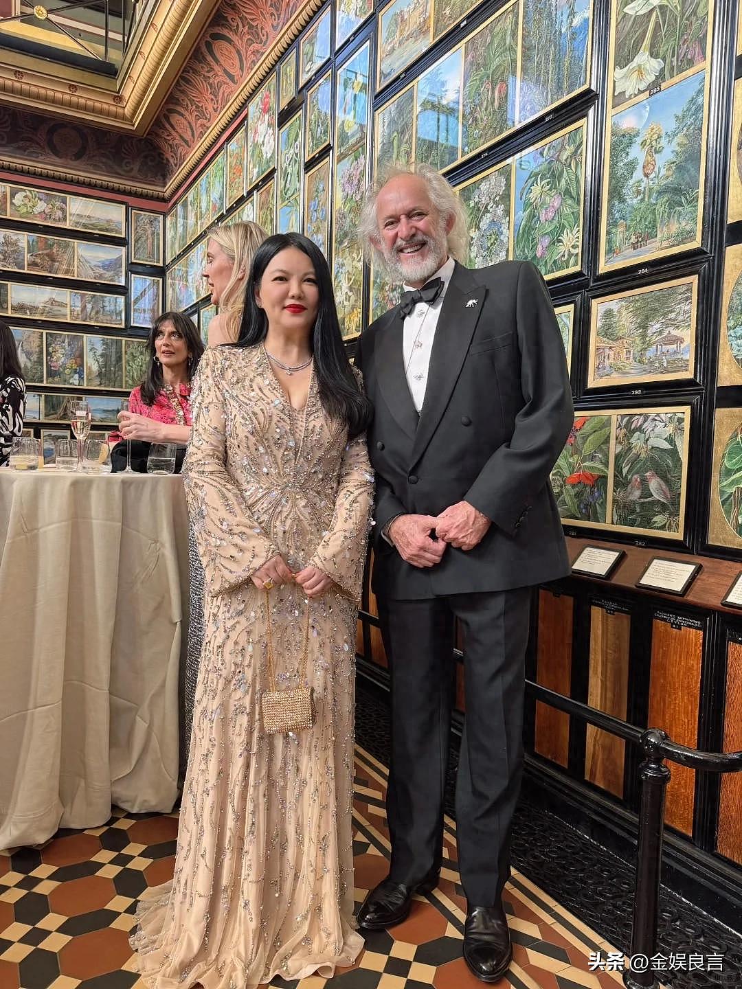 李湘带女儿面见英国皇室,连发动态被群嘲(组图) - 1