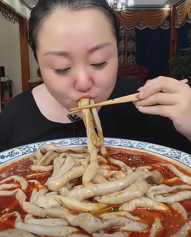 “女吃播三巨头”现状：脸像骷髅、摘除味觉神经，有人已立好遗嘱（组图） - 15