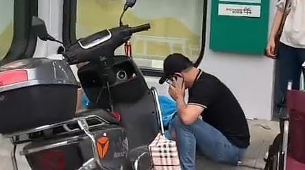 全网热议！湖南重病老人被要求到现场取钱死在银行，警方介入，家属发声（视频/组图） - 3