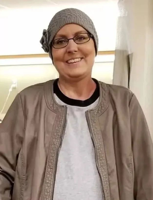 她4次抗癌成功，却被一颗流弹莫名打死，是邻居擦枪走火？怎么能这么倒霉（组图） - 1