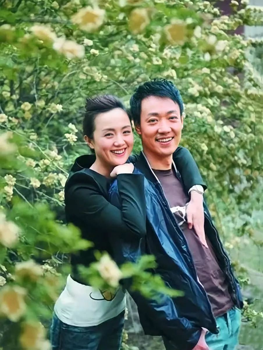 【情感】辛柏青新片杀疯了!娶了“国民媳妇”幸福恩爱,为了女儿弃演《潜伏》不后悔(组图) - 4