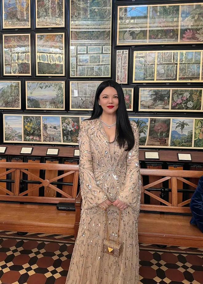王诗龄进英国名流圈，和卡米拉热聊和公主合影，曾入住安妮同校舍（组图） - 13
