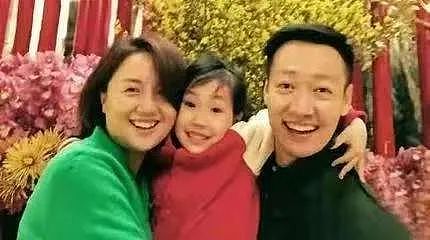 【情感】辛柏青新片杀疯了!娶了“国民媳妇”幸福恩爱,为了女儿弃演《潜伏》不后悔(组图) - 14