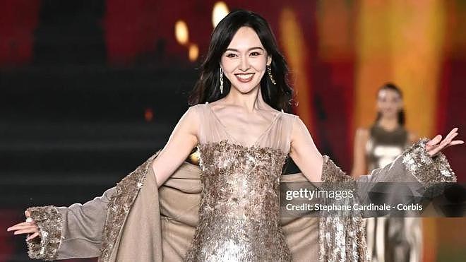 42岁唐嫣戛纳生图来了！苹果肌下垂眼神涣散，新剧扑街影响状态（组图） - 10