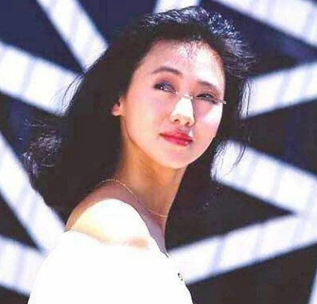 他俩早分居了！二婚二离陷入恐婚，离开3年陪女儿定居国外（组图） - 10
