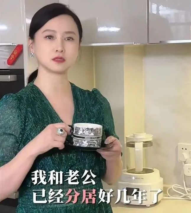 他俩早分居了！二婚二离陷入恐婚，离开3年陪女儿定居国外（组图） - 3