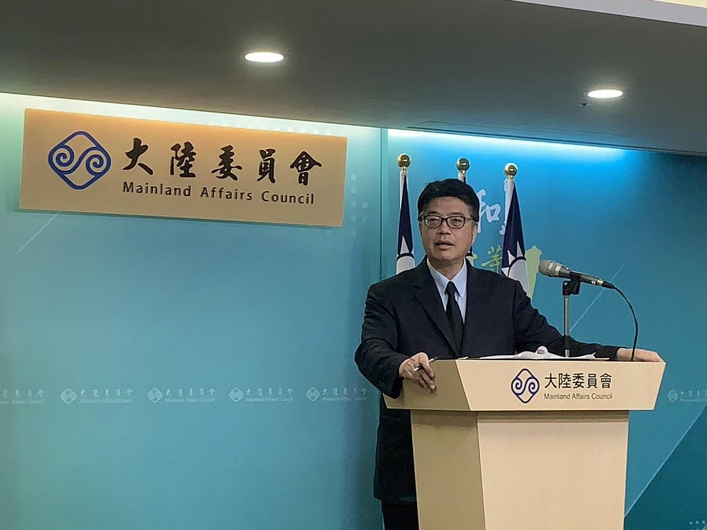台官方重查娱乐圈：不得配合北京对台操作，欧阳娜娜等人列名（组图） - 1