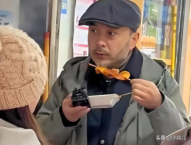 相由心生!51岁汪涵口嚼槟榔现身长沙,他的“塌房”完全咎由自取(组图) - 5