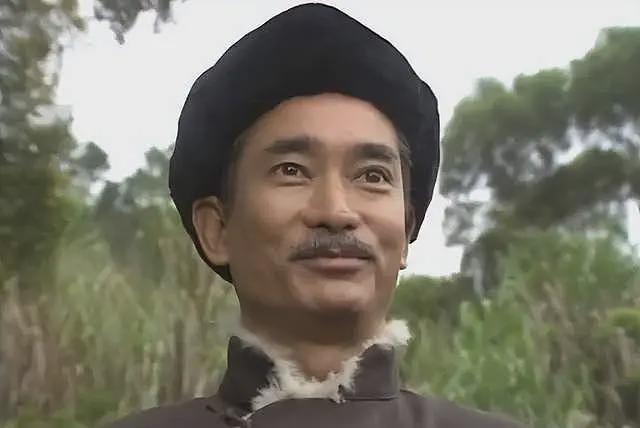 曝78岁老戏骨高雄移民加拿大!标志性胡须已剃光,头发眉毛全白了(组图) - 8