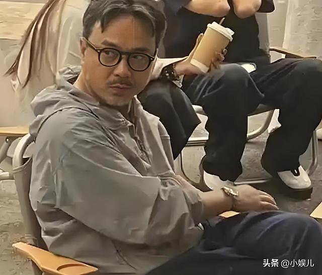 相由心生!51岁汪涵口嚼槟榔现身长沙,他的“塌房”完全咎由自取(组图) - 7