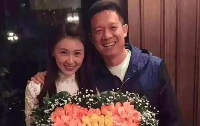 演员甘薇宣布与贾跃亭离婚,否认收到40亿补偿(组图) - 3
